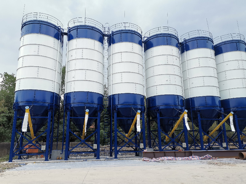 Comment les silos à ciment métalliques préviennent-ils les dangers en cas d'orage